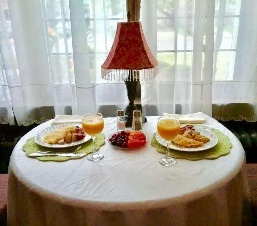 Hanover House Bed And Breakfast Ніагара-Фоллс Екстер'єр фото